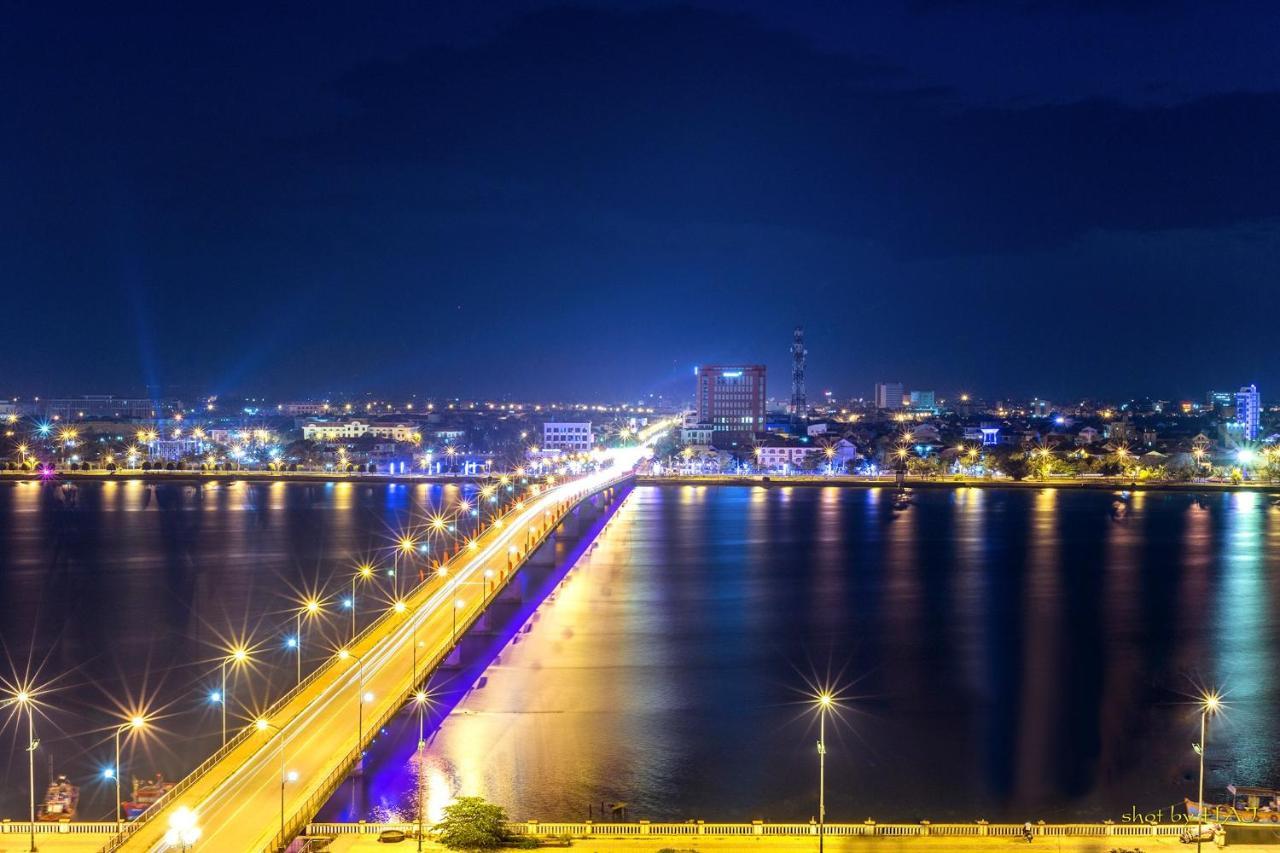 Rose Hotel Quang Binh ドンホイ エクステリア 写真